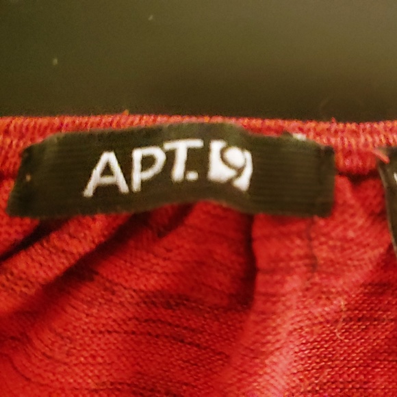 Red Embellished Neckline Tee - Picture 4 of 5